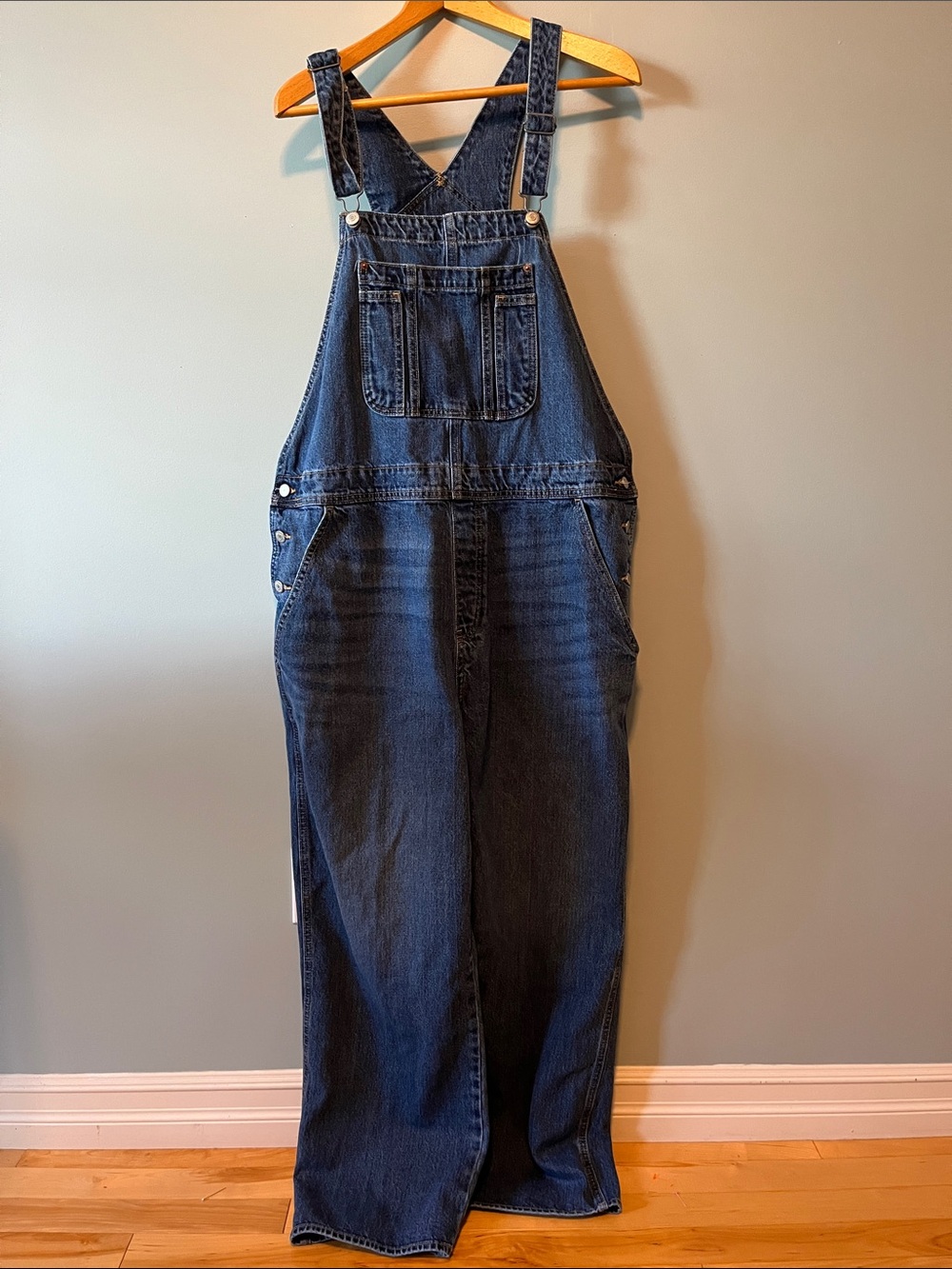 OLD NAVY BIB OVERALLS. 18T by